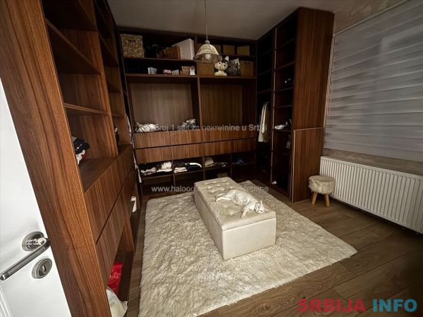 Palilula-Borca 220m2+75m2 na 6.5 ari placa