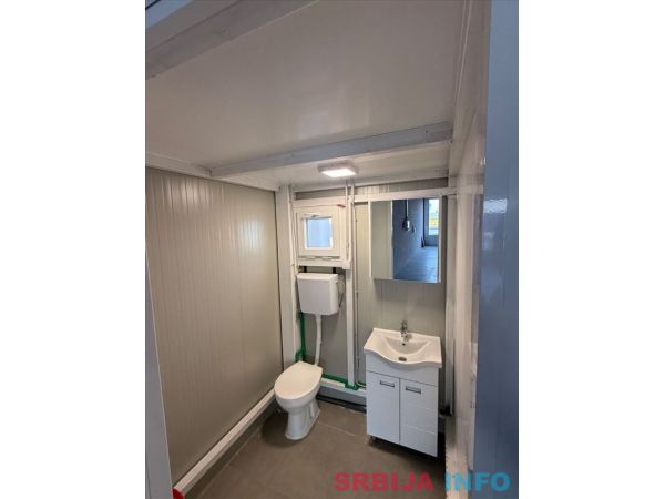 Izdaje se poslovni lokal 160m2-Batajnica