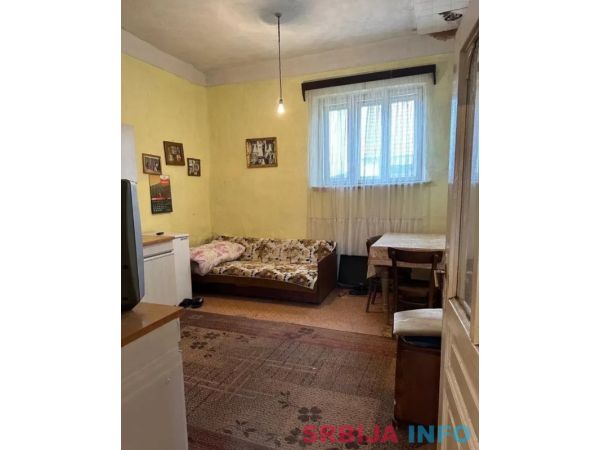 Na prodaju kuca 320m2 u selu Torak