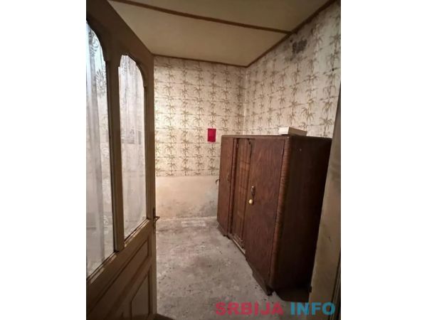 Na prodaju kuca 320m2 u selu Torak