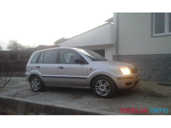 Ford Fusion 1.4 tdci prelep/klima 2350e