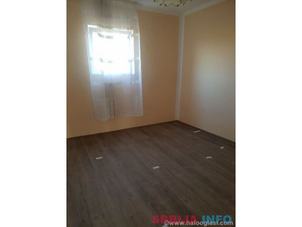 Kompletno renovirana kuca-Umcari