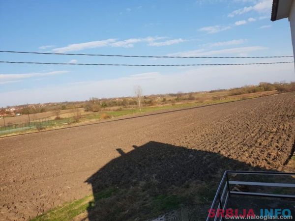 Kompletno renovirana kuca-Umcari