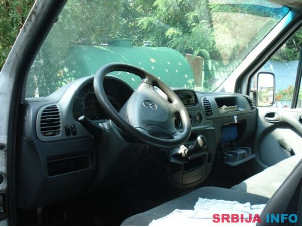 Mercedes-Sprinter, oprema za probijanje kanalizacione mreze