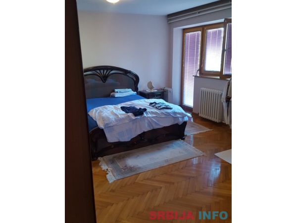 Kuca 300m2 na prodaju, Beograd-Avala