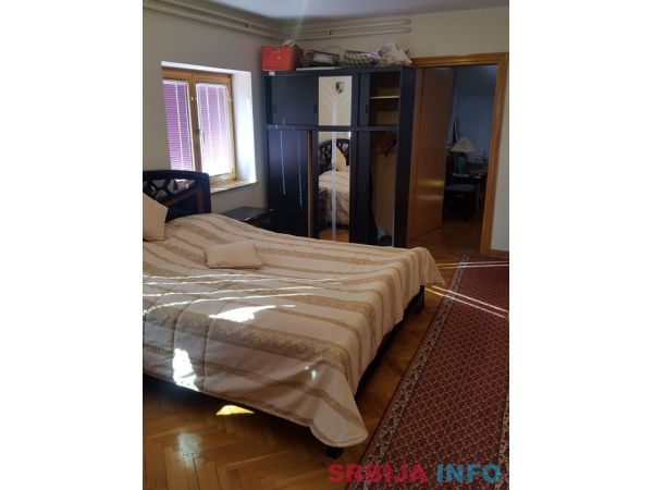Kuca 300m2 na prodaju, Beograd-Avala