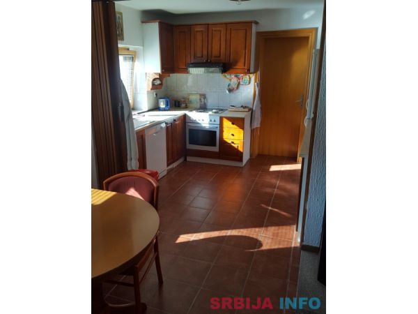 Kuca 300m2 na prodaju, Beograd-Avala