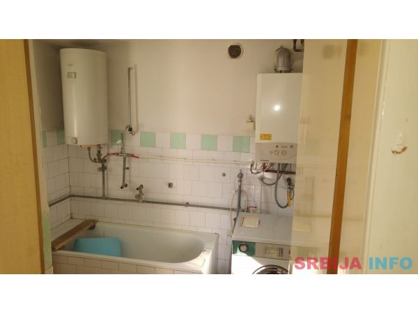 Prodajem kucu u Atenici kod plave hale