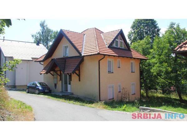 Na prodaju apartman na Zlatiboru