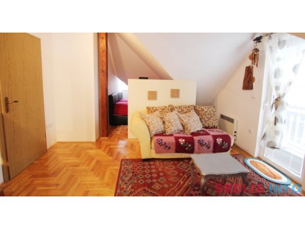 Na prodaju apartman na Zlatiboru