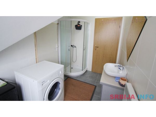 Na prodaju apartman na Zlatiboru