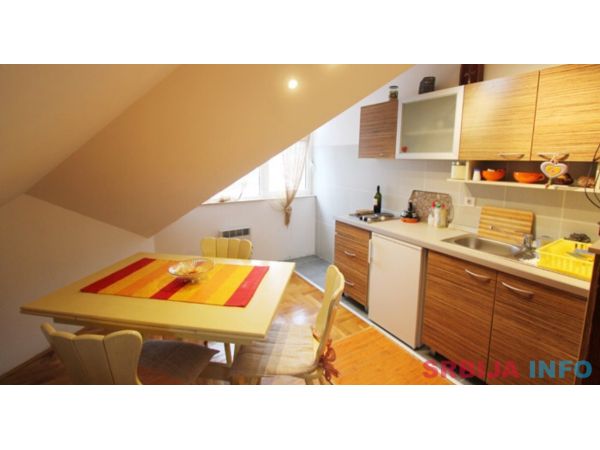 Na prodaju apartman na Zlatiboru