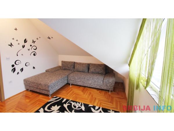 Na prodaju apartman na Zlatiboru