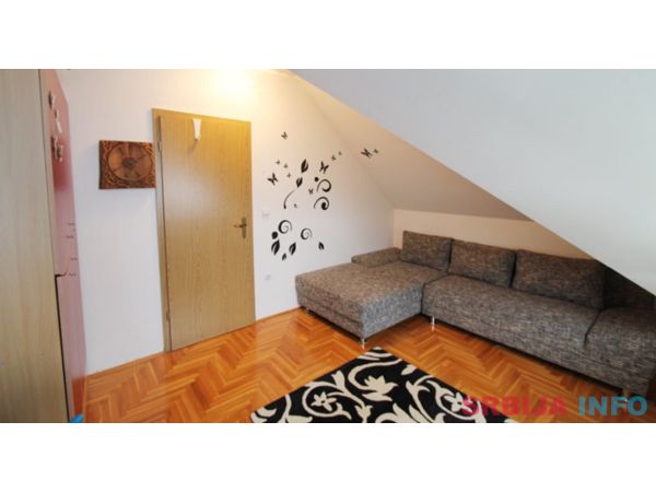 Na prodaju apartman na Zlatiboru