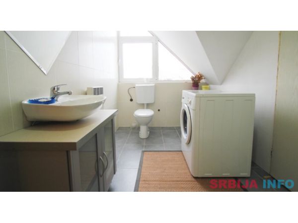 Na prodaju apartman na Zlatiboru