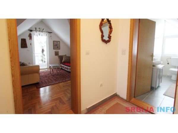 Na prodaju apartman na Zlatiboru