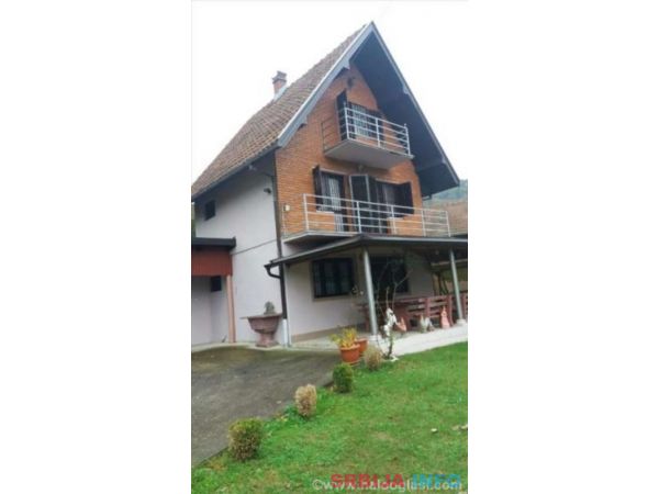 Vikendica u Malom Zvorniku (Sakar)