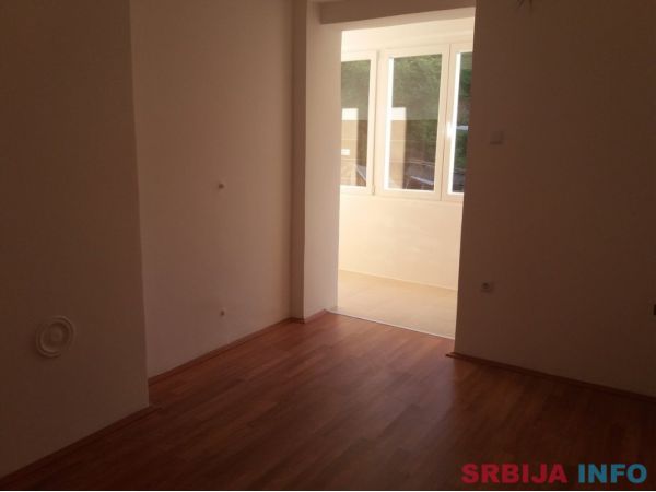Prodajem dva stana u centru Prilike (Ivanjica)