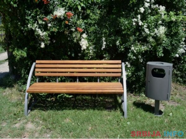 Klupe od drveta - URBANA OPREMA DOO