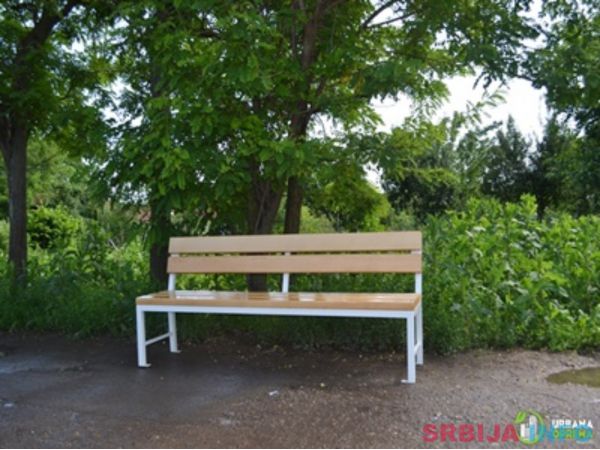 Klupe od drveta - URBANA OPREMA DOO