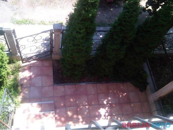 Stambeno poslovni objekat LUX