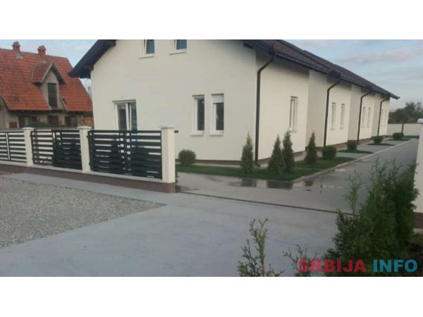 Kuca sa 4 stana-Golubinci