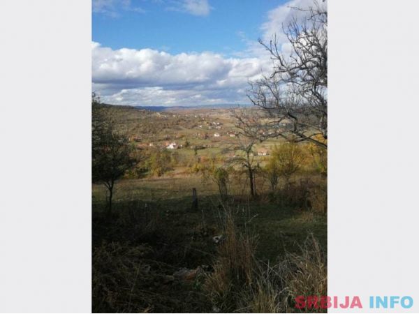 Prodajem seosko domacinstvo