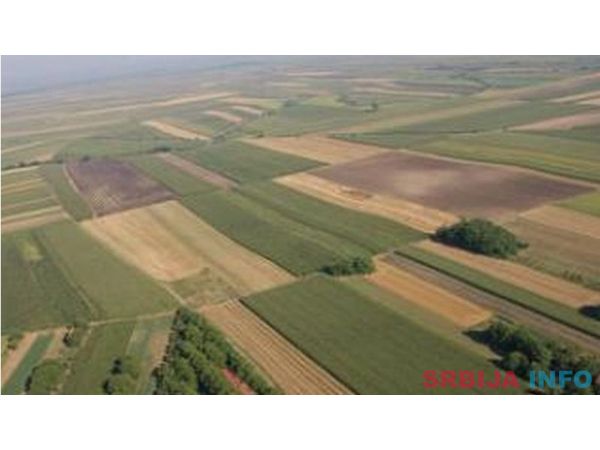 Prodaje se zemljiste 107 ari-Stara Pazova
