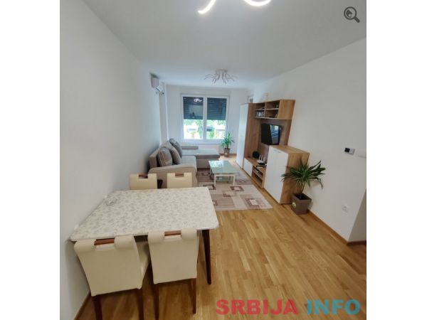 Trosoban Apartman Safari 1 Novi Sad Petrovaradin