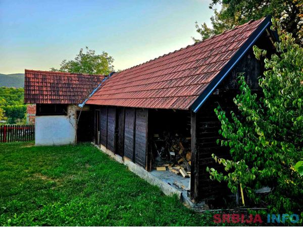 Prodajem imanje 8.6ha sa kucom-Kosjeric