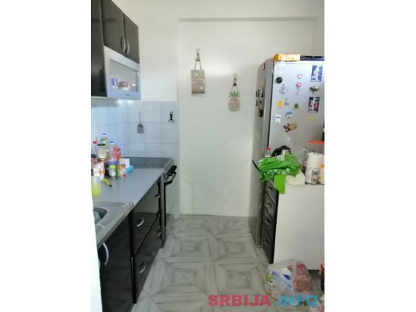 Na prodaju kuca 250m2 + 36m2 garaza