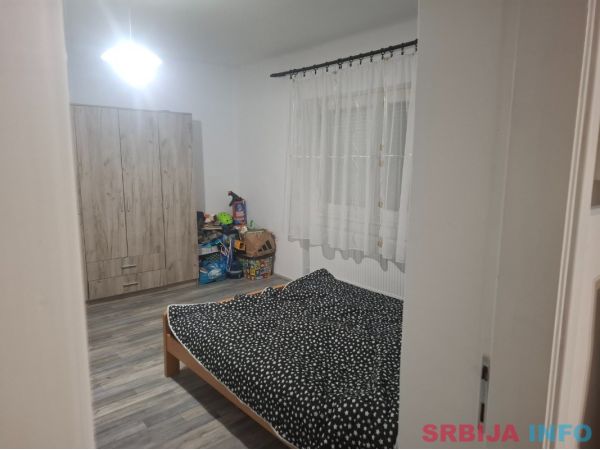 Na prodaju kuca u Novom Beceju