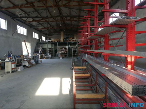 Prodajem / izdajem poslovni objekat sa halom ul. Vinogradska