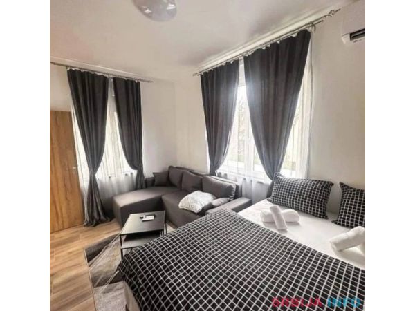 EKSKLUZIVNA PRODAJA-polovina vile sa 2 apartmana u centru Mataruške Banje