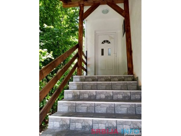 Kuća 400 m2 Sokobanja 