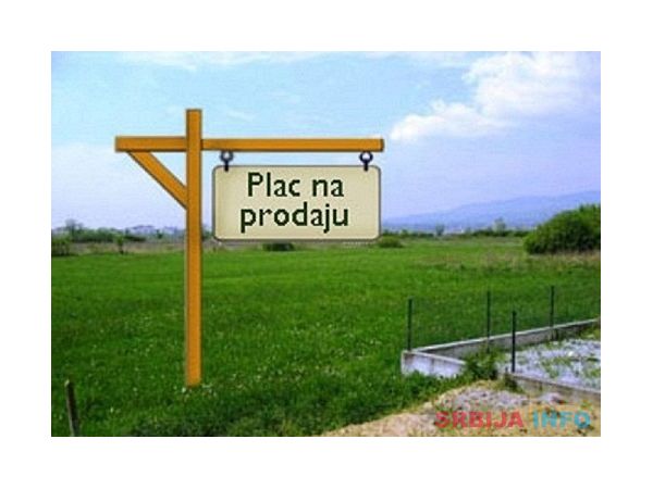 Prodaje se plac sa dve kuce u Pancevu
