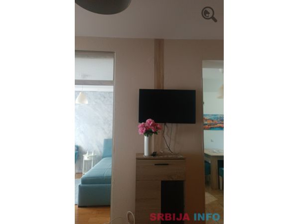 Trosoban Apartman Tirkiz Novi Sad Sajmiste