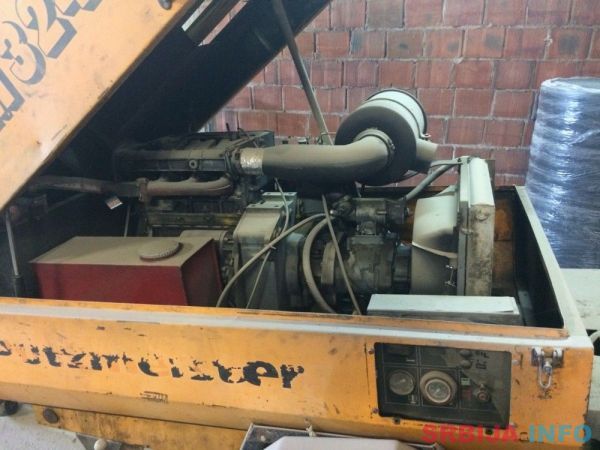 Ma&scaron;ina za izradu cementne ko&scaron;uljice