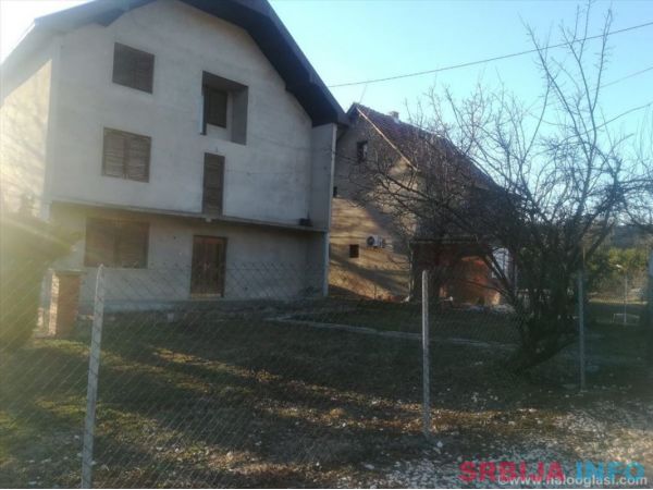 Kuca Gamzigradska Banja-EXTRA HITNO