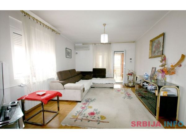 Legalizovana i uknjizena kuca 420m2-Kaludjerica