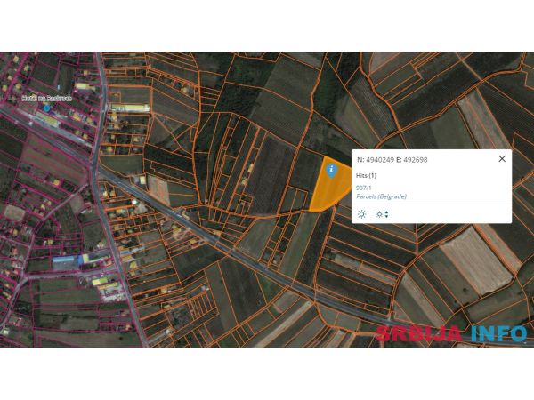 Na prodaju Vocnjak kod Hotela na Raskrscu