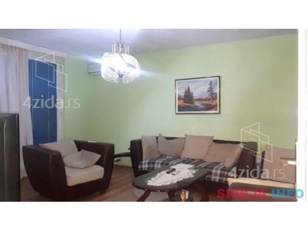 Troiposoban stan u centru Subotice