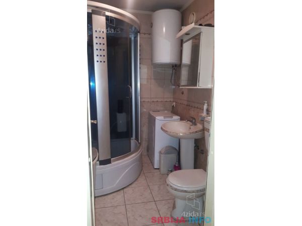 Troiposoban stan u centru Subotice