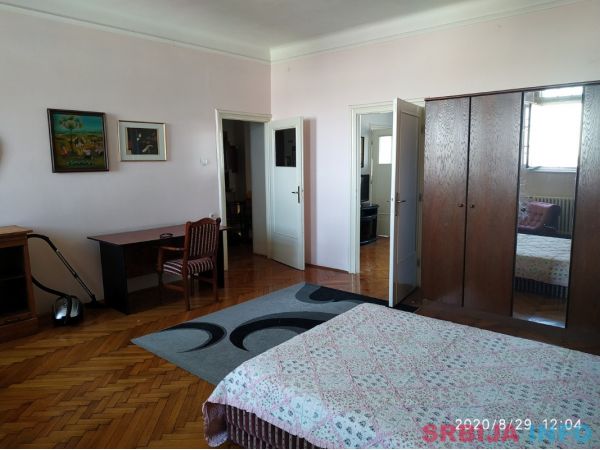 Stan u Centru-salonac