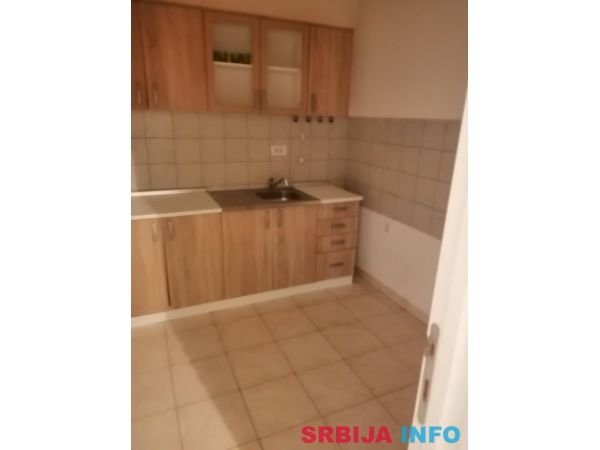 Izdajem stan u Batajnici&nbsp;