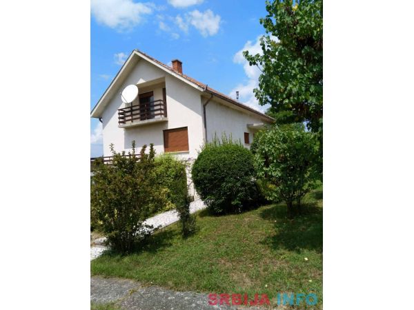 Prodajem kucu u Vrnjackoj Banji