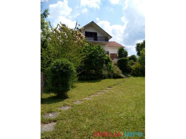 Prodajem kucu u Vrnjackoj Banji