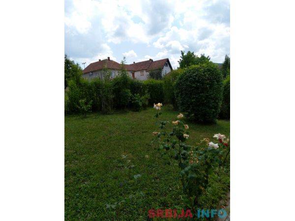 Prodajem kucu u Vrnjackoj Banji