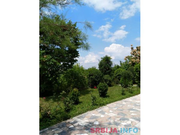 Prodajem kucu u Vrnjackoj Banji