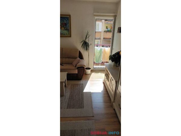 Prodajem nov, moderno opremljen stan